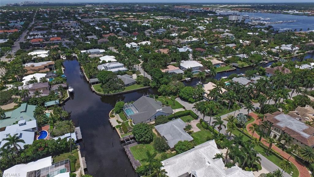 AQUALANE SHORES - Residential