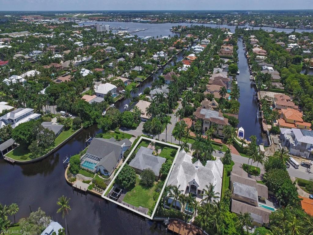 AQUALANE SHORES - Residential