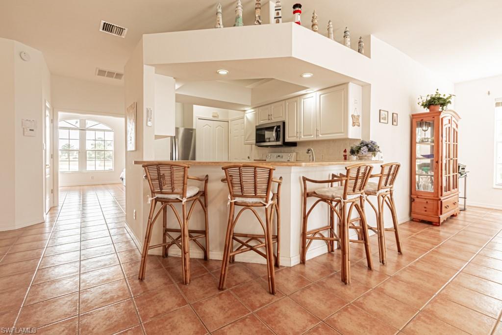 MIRROR LAKES - Residential