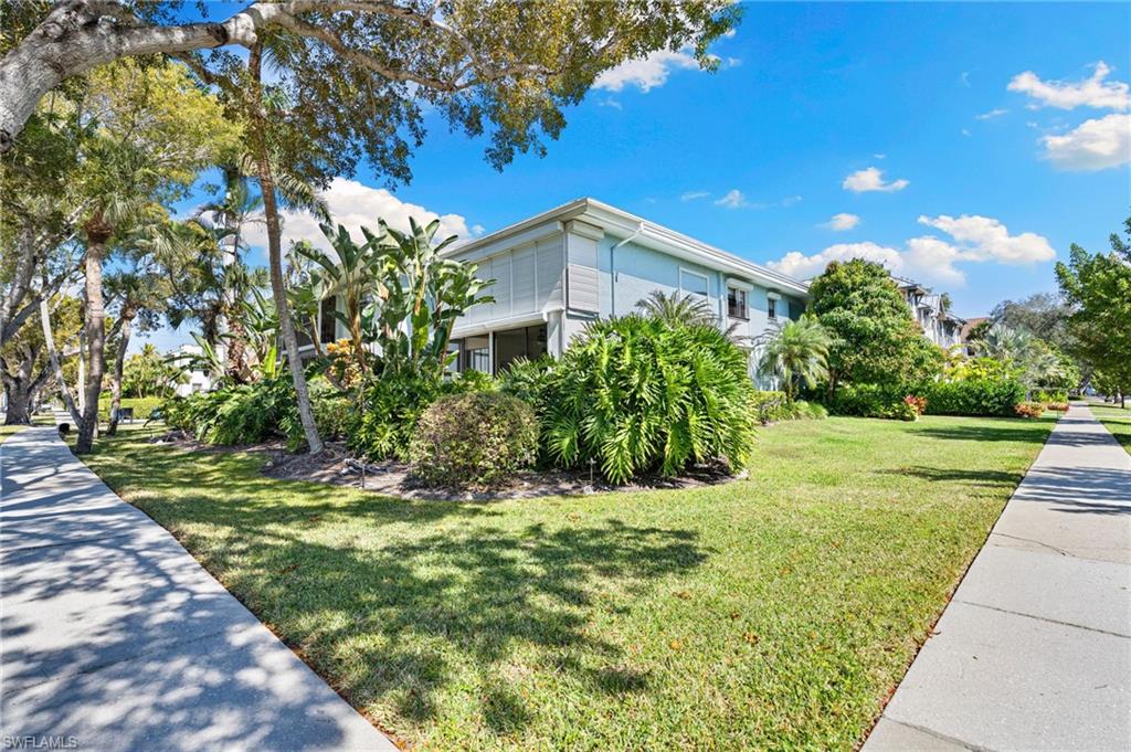 TIFFANY COURT - Residential