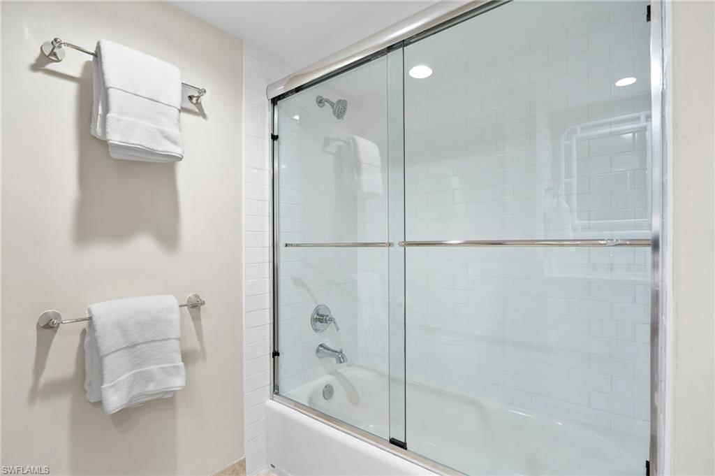 TIFFANY COURT - Residential