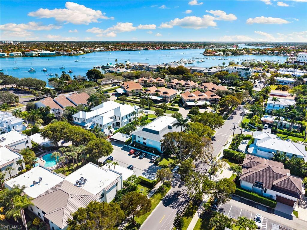 TIFFANY COURT - Residential