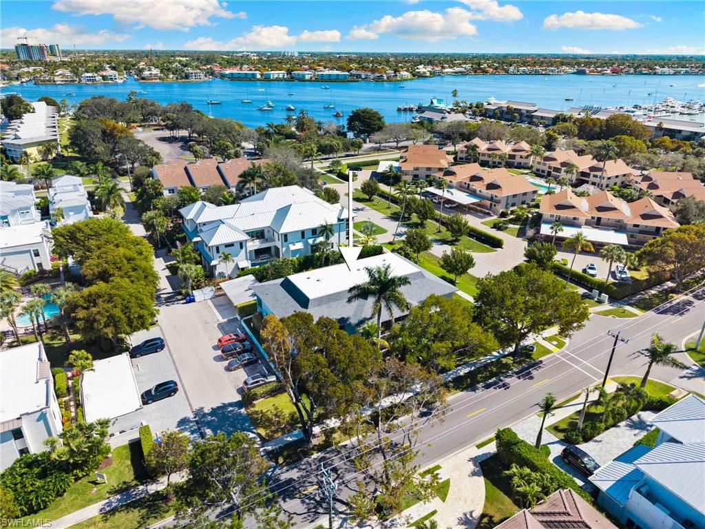 TIFFANY COURT - Residential