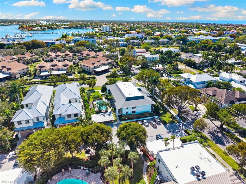 TIFFANY COURT - Residential