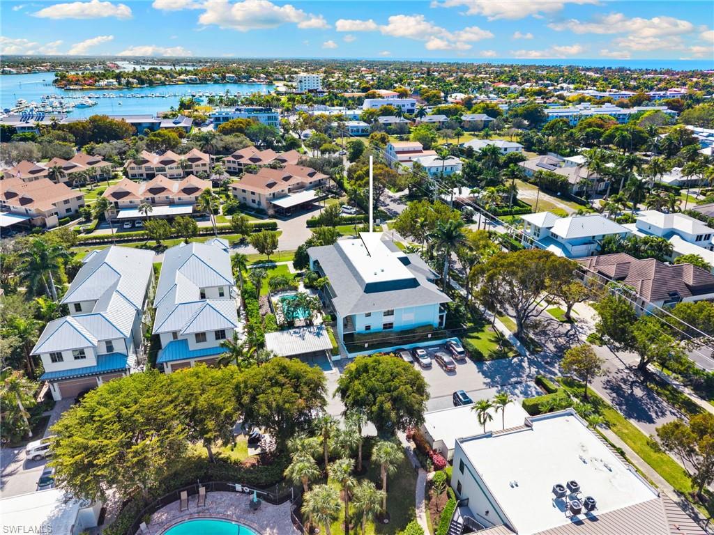 TIFFANY COURT - Residential