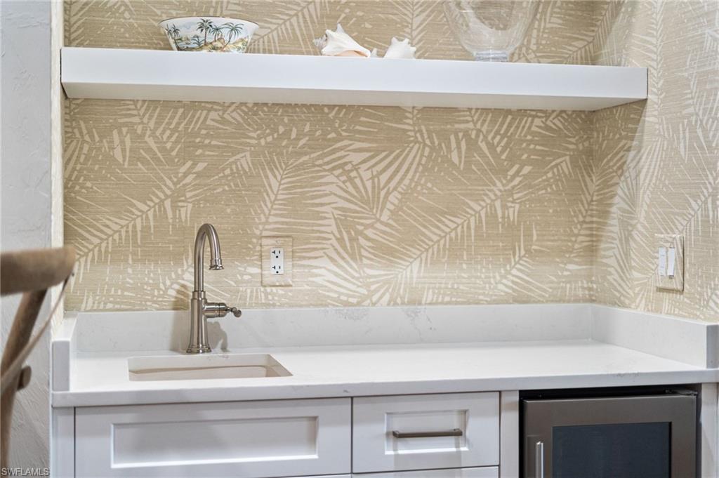 TIFFANY COURT - Residential