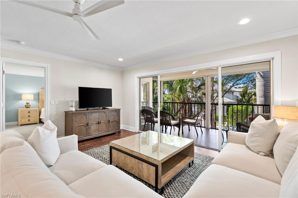 TIFFANY COURT - Residential