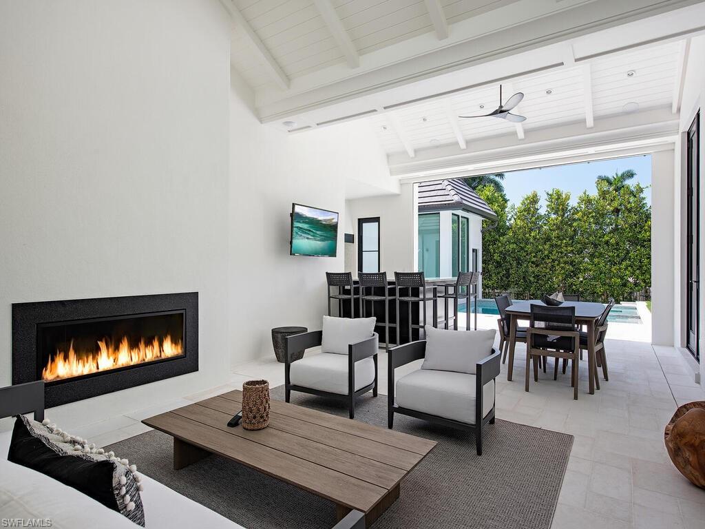 OLDE NAPLES - Residential