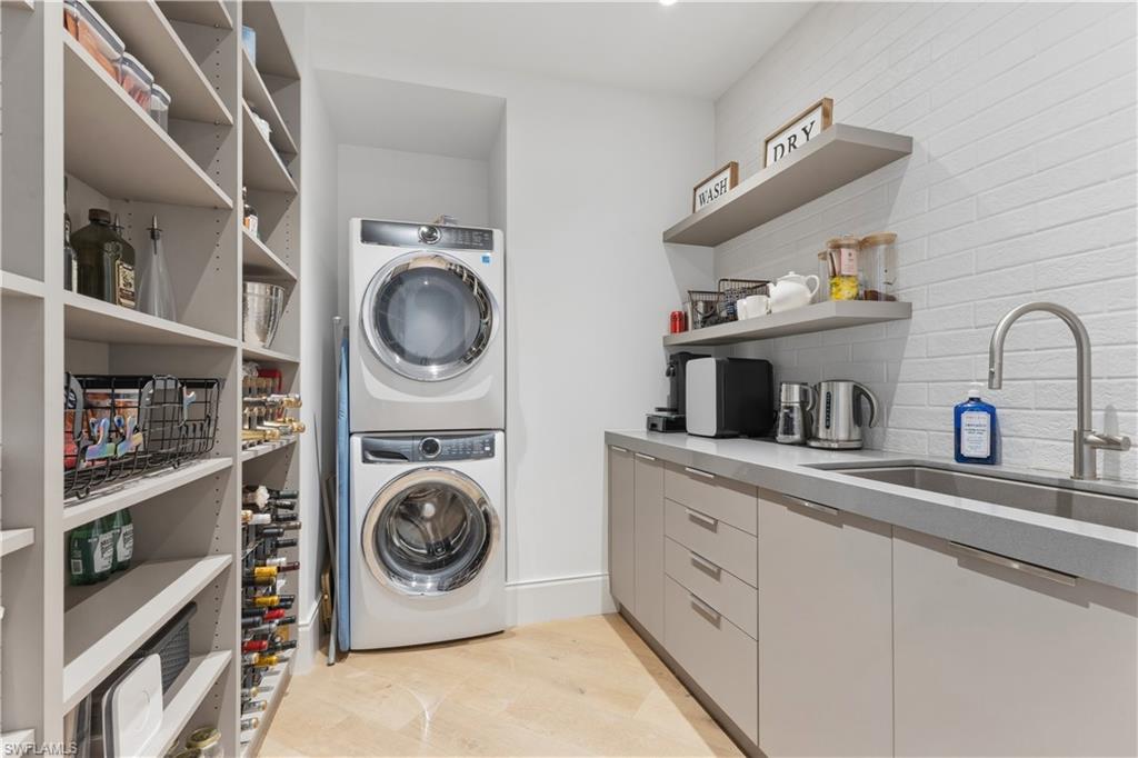 NAPLES BOAT CLUB - Residential