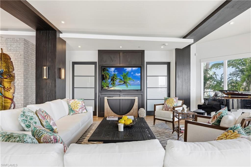 NAPLES BOAT CLUB - Residential