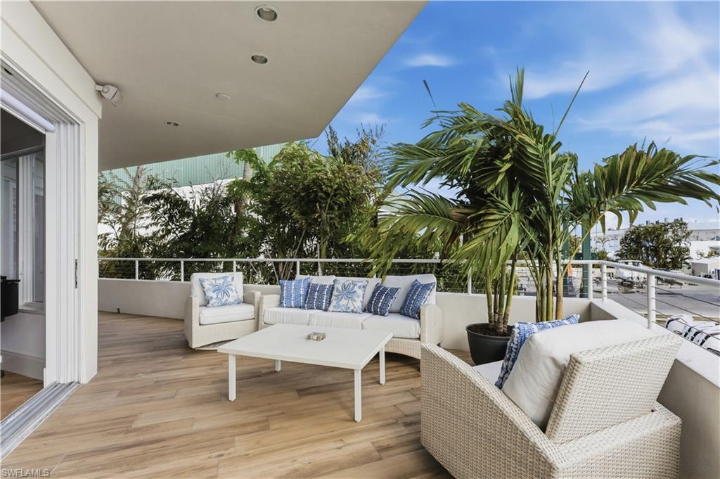 NAPLES BOAT CLUB - Residential