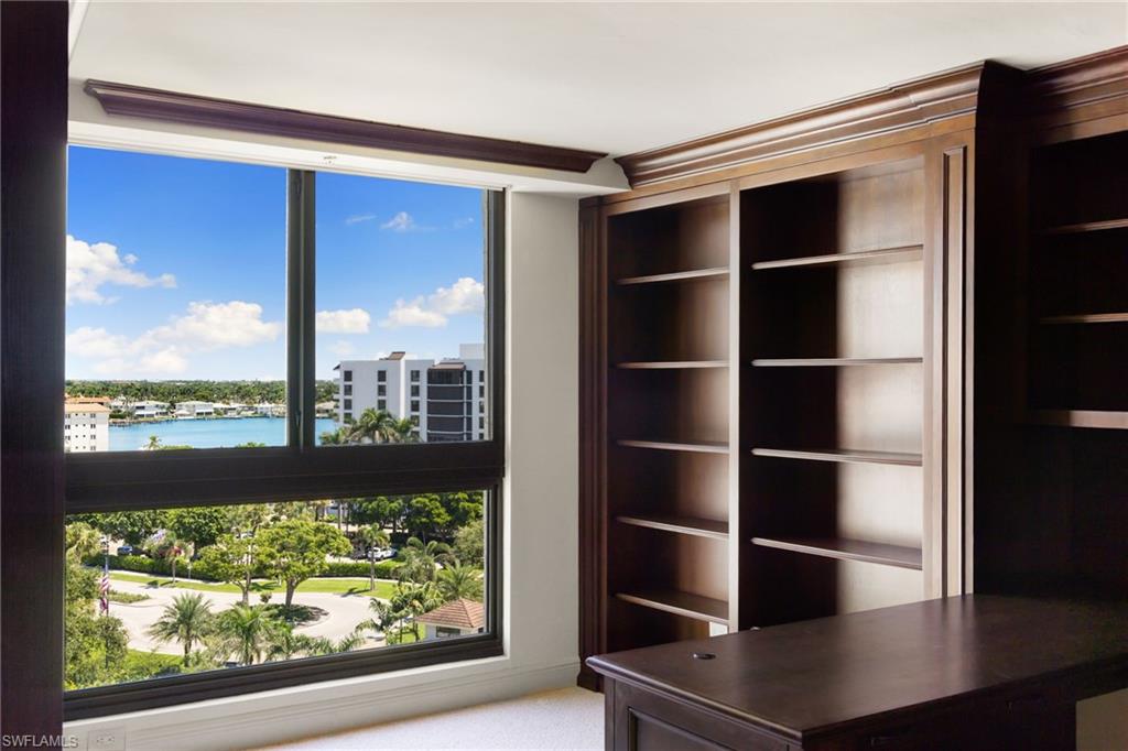 ADMIRALTY POINT - Residential