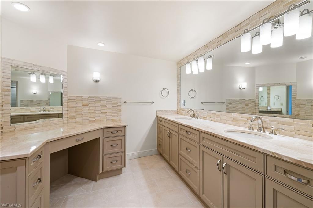 ADMIRALTY POINT - Residential