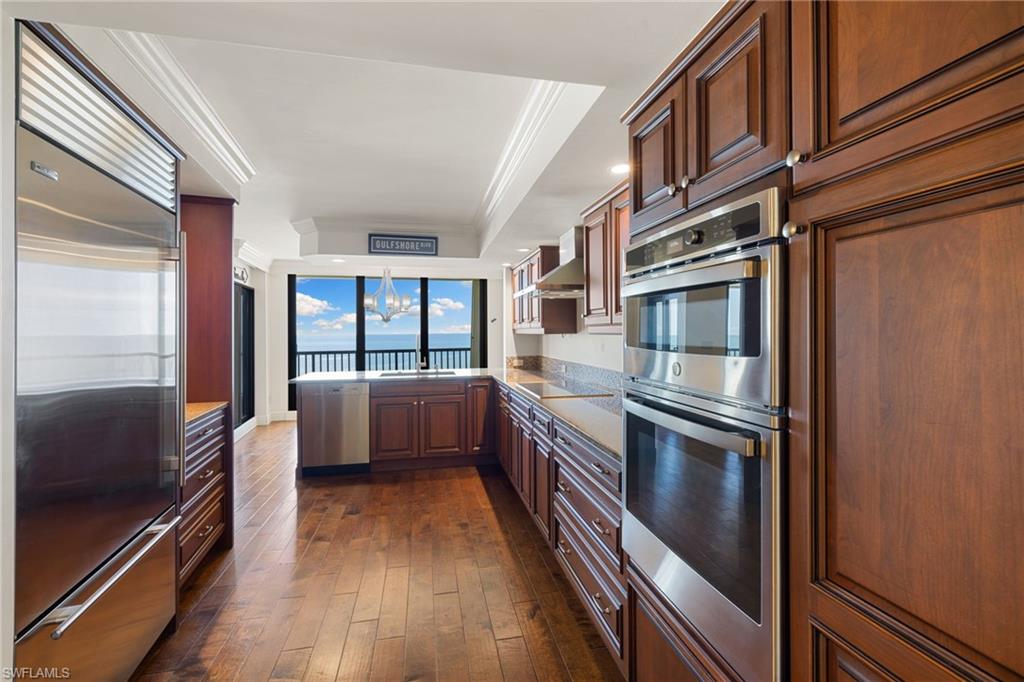 ADMIRALTY POINT - Residential