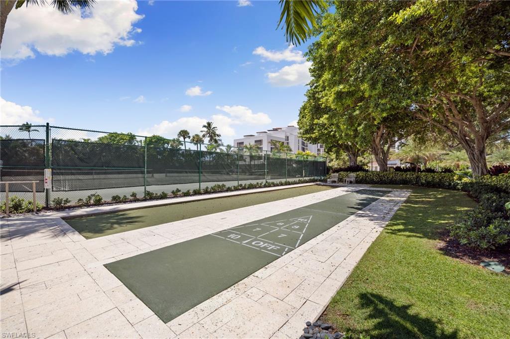 ADMIRALTY POINT - Residential