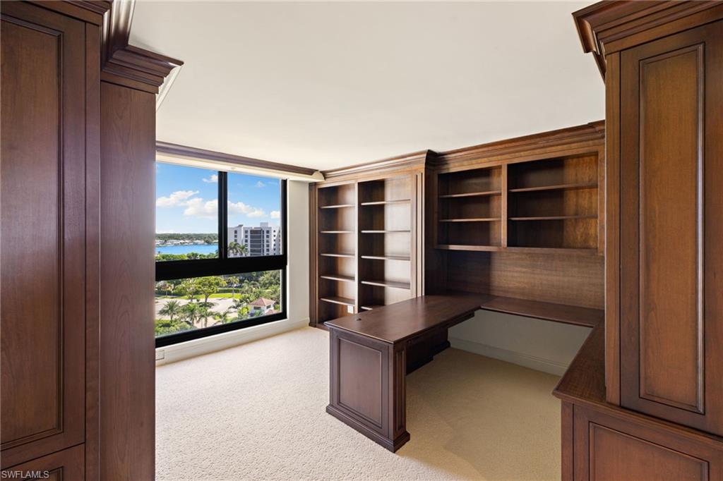 ADMIRALTY POINT - Residential