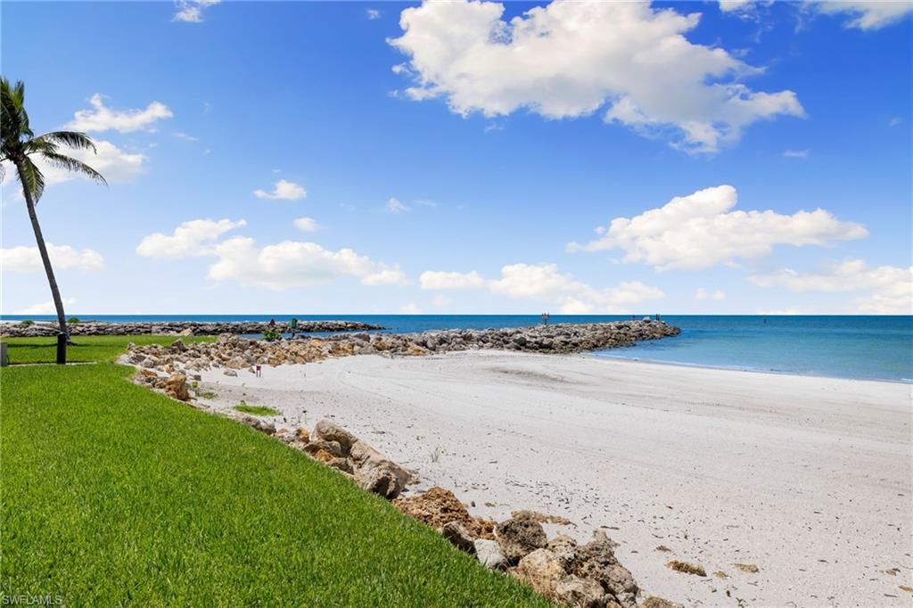 ADMIRALTY POINT - Residential