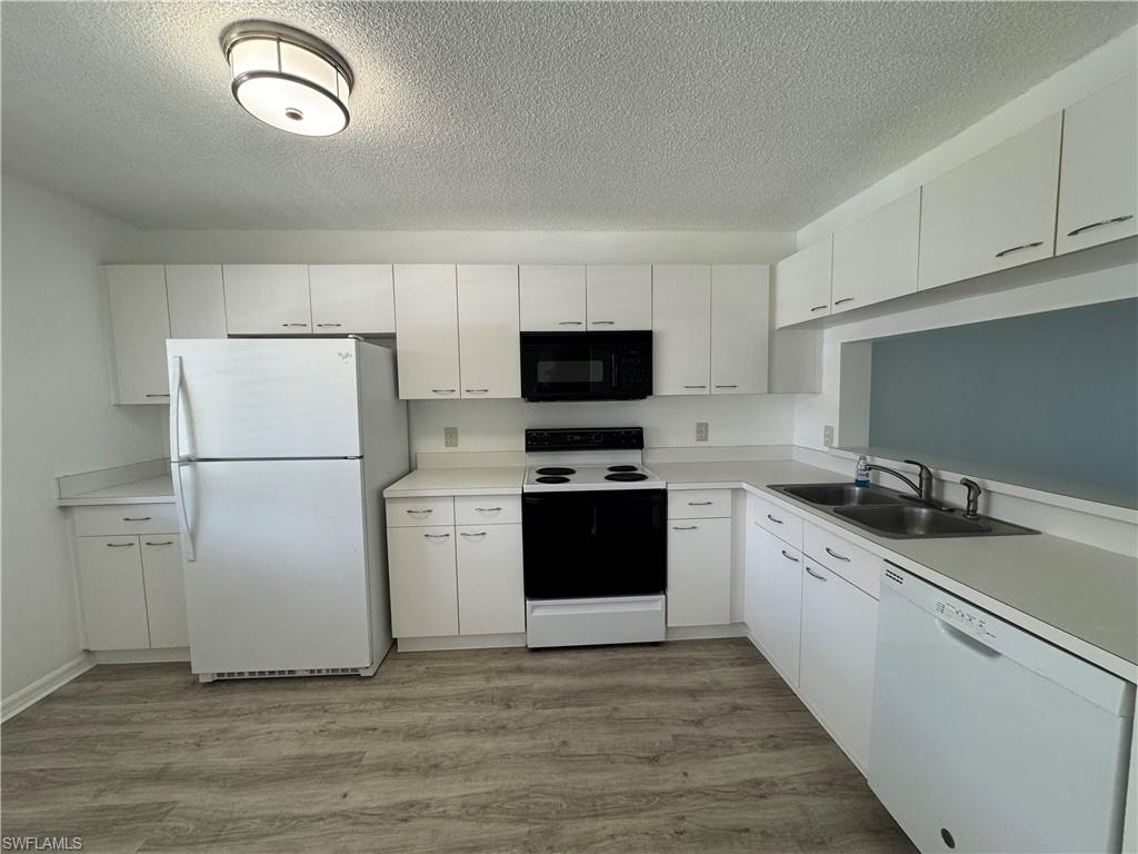 VILLAGES AT EMERALD LAKES - Residential Lease