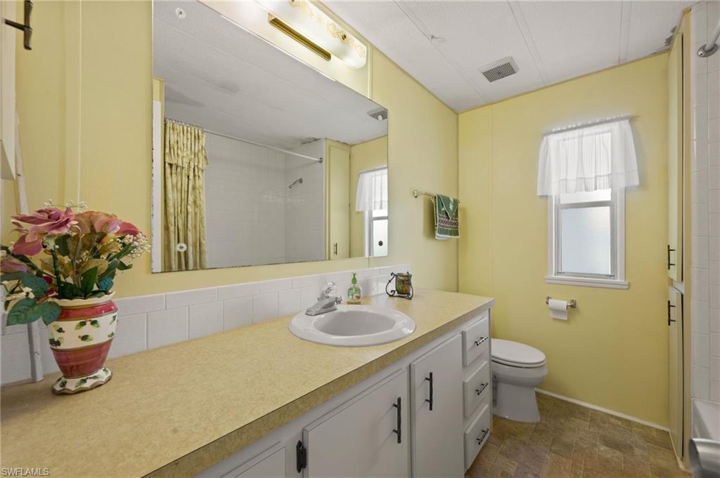 LAZY DAYS MOBILE VILLAGE - Residential