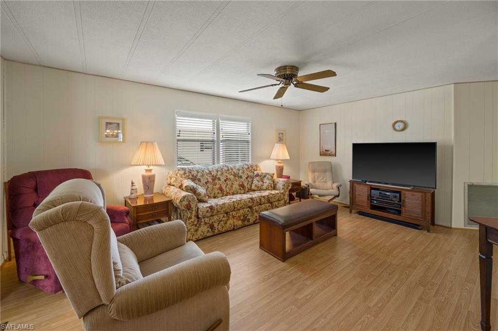 LAZY DAYS MOBILE VILLAGE - Residential