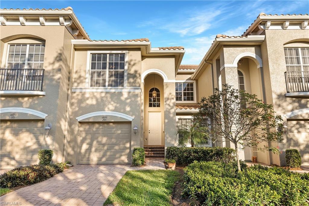 BAY WOODS - Residential