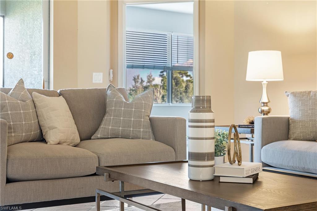 BAY WOODS - Residential