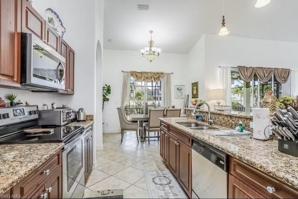 CAPE CORAL - Residential Lease