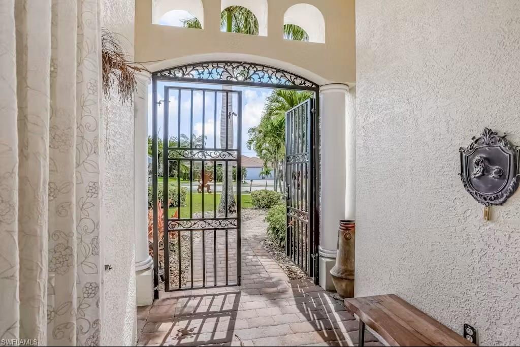 CAPE CORAL - Residential Lease