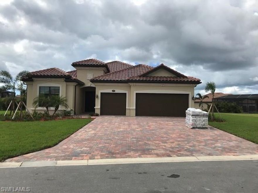 Huge private homesite with all upgrades.  Price marked down for quick sale.  CDD and Fiddlers Fee Paid by Seller at Closing. Only 2 homes remain!