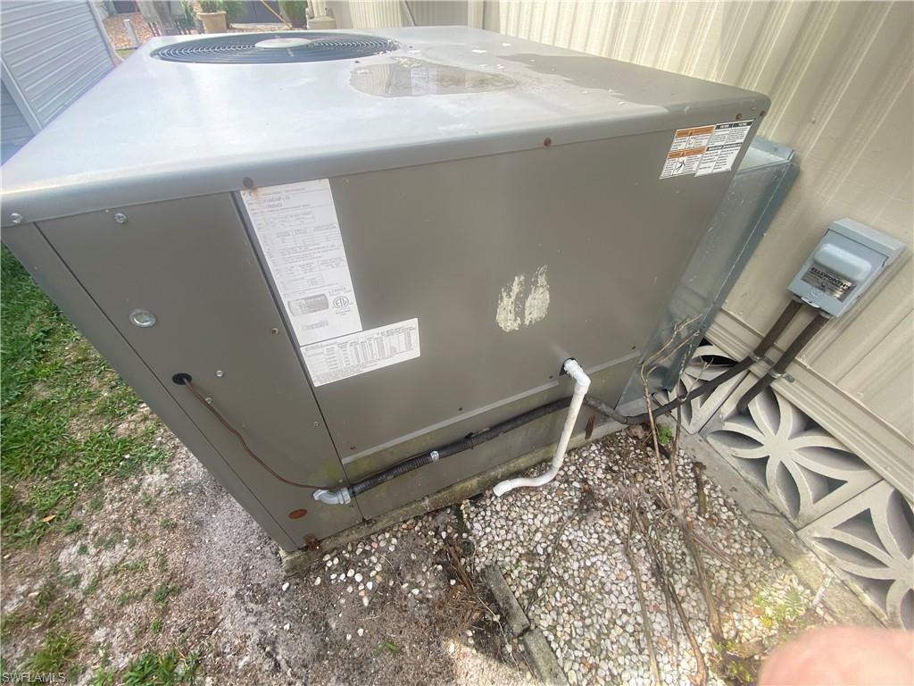 CARRIAGE VILLAGE - Residential