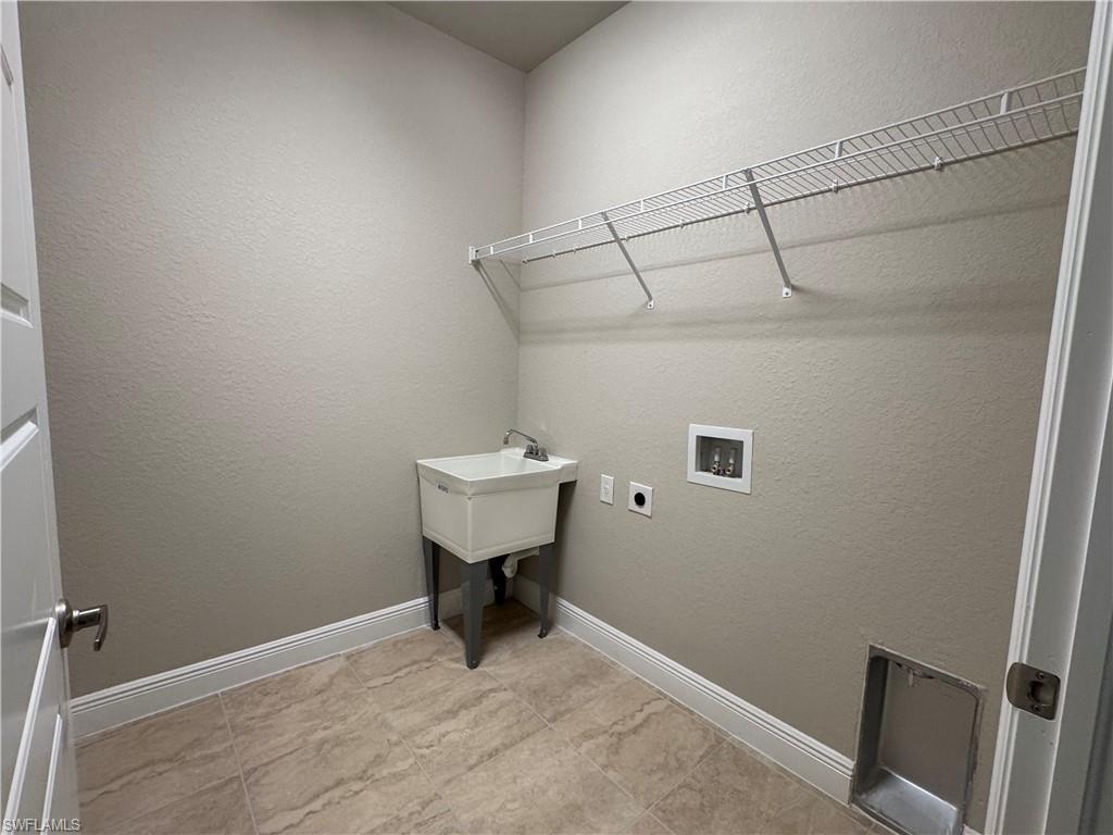 BANYAN VILLAGE - Residential