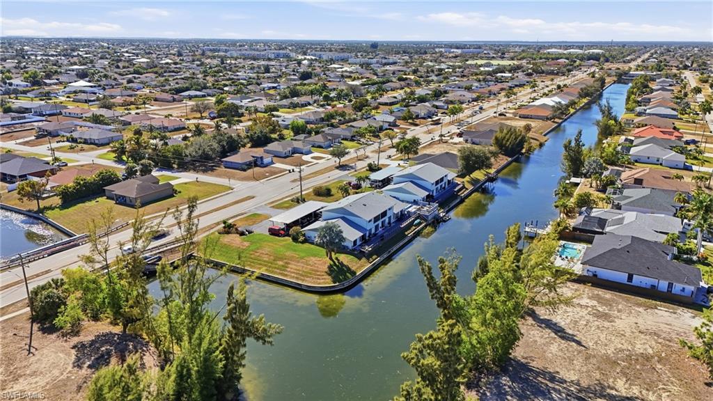 WATERS EDGE OF CAPE CORAL CONDOMINIUM - Residential