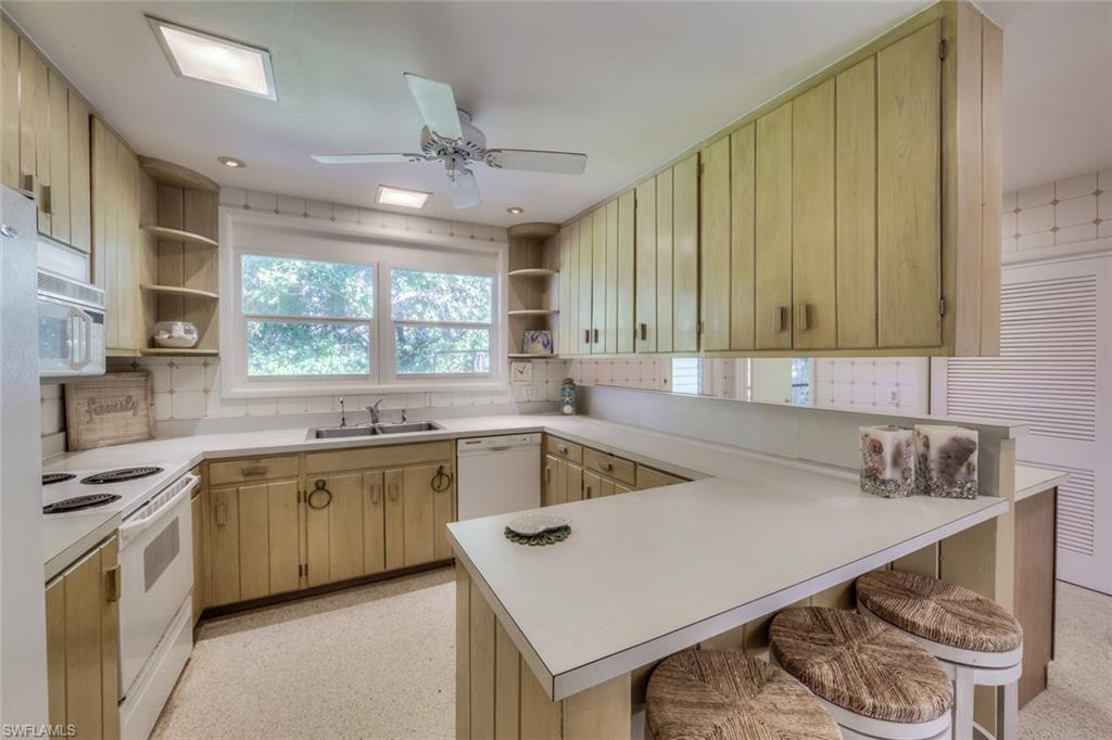 TICHENORS F H SILVER KING - Residential