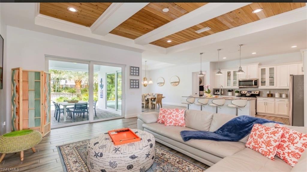 MARCO ISLAND - Residential