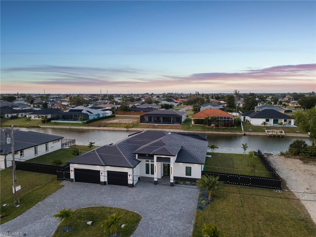 CAPE CORAL - Residential