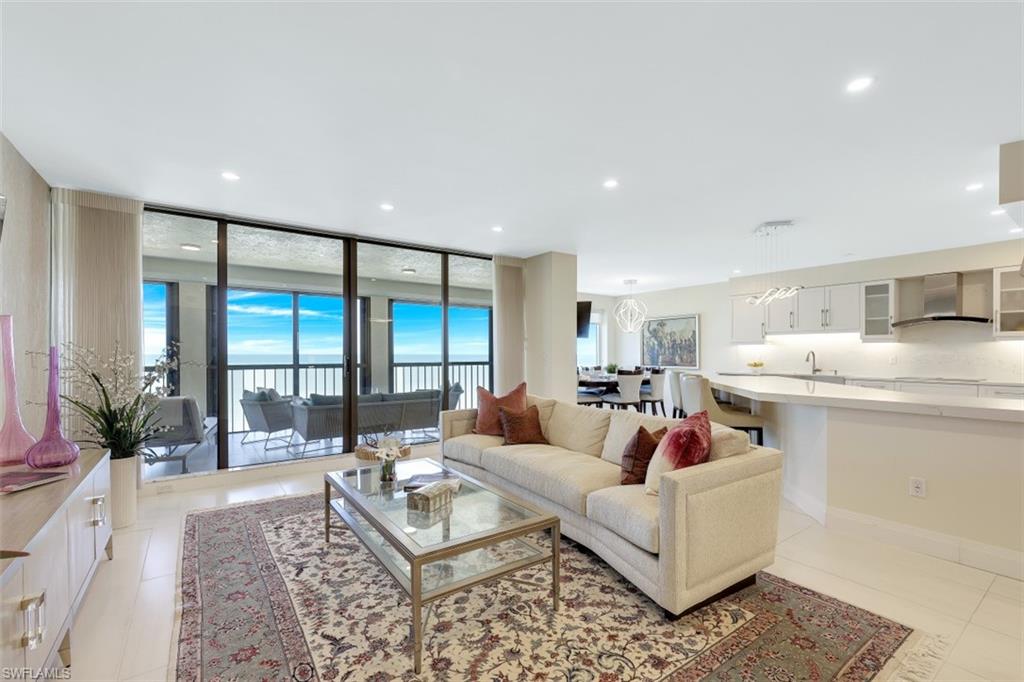 CARLYSLE AT BAY COLONY - Residential