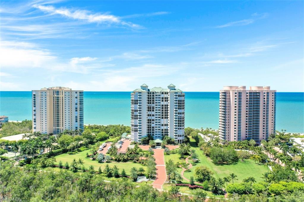 CARLYSLE AT BAY COLONY - Residential