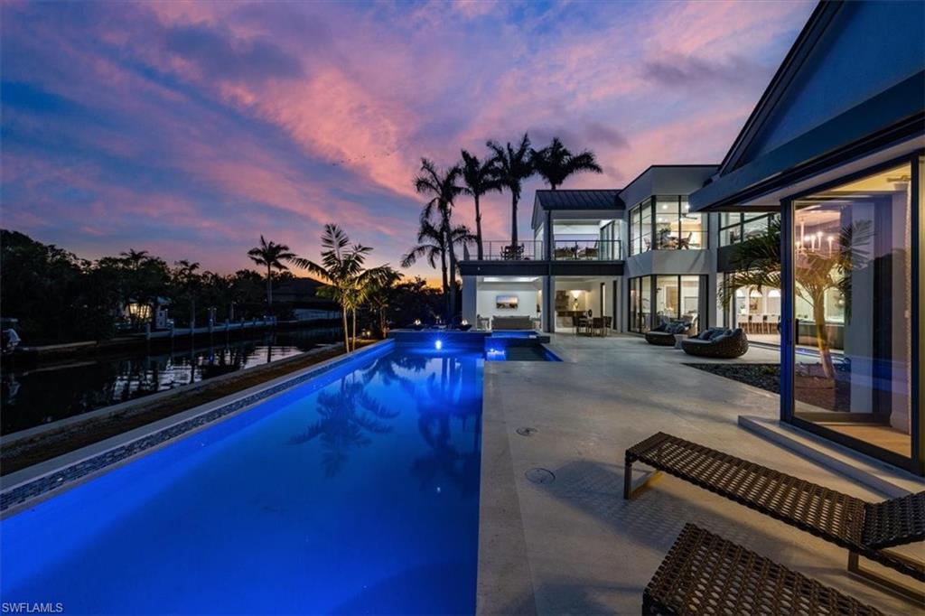 AQUALANE SHORES - Residential