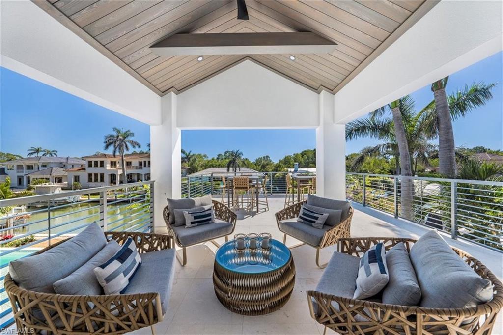 AQUALANE SHORES - Residential