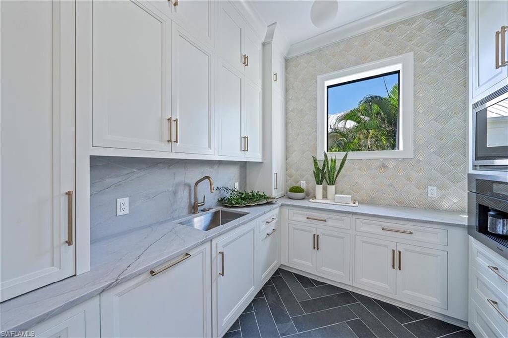 AQUALANE SHORES - Residential