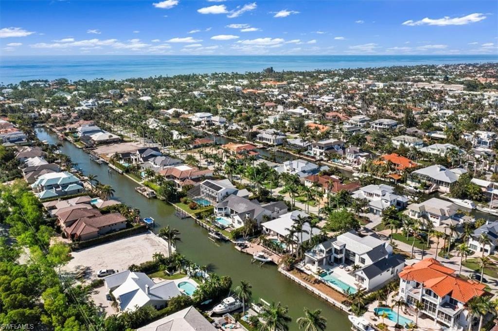 AQUALANE SHORES - Residential