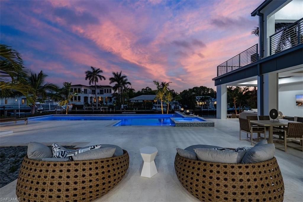 AQUALANE SHORES - Residential