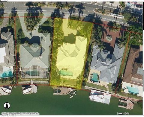 300 Mooring Line DR NAPLES FL 34102