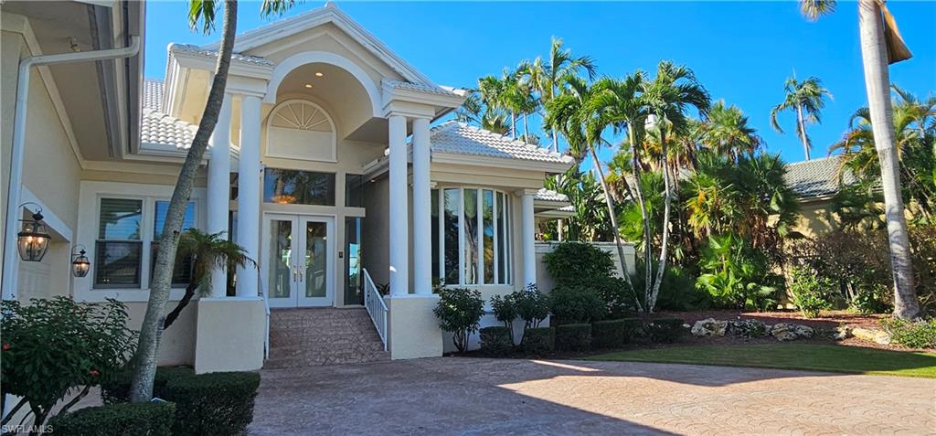 MOORINGS - Residential