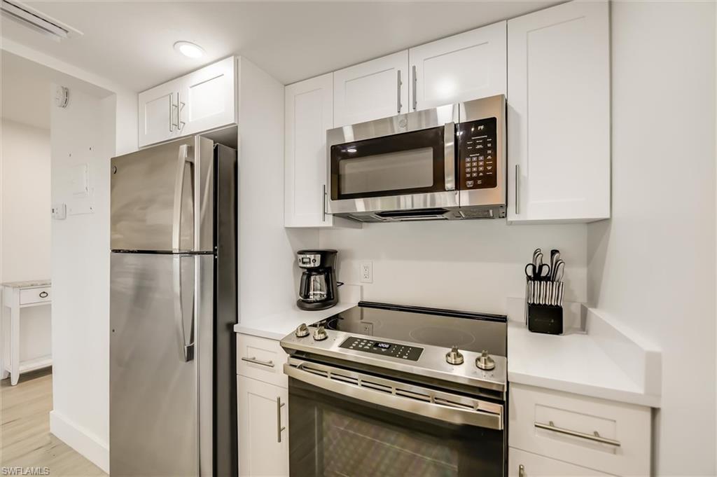 TENNIS VILLAS - Residential