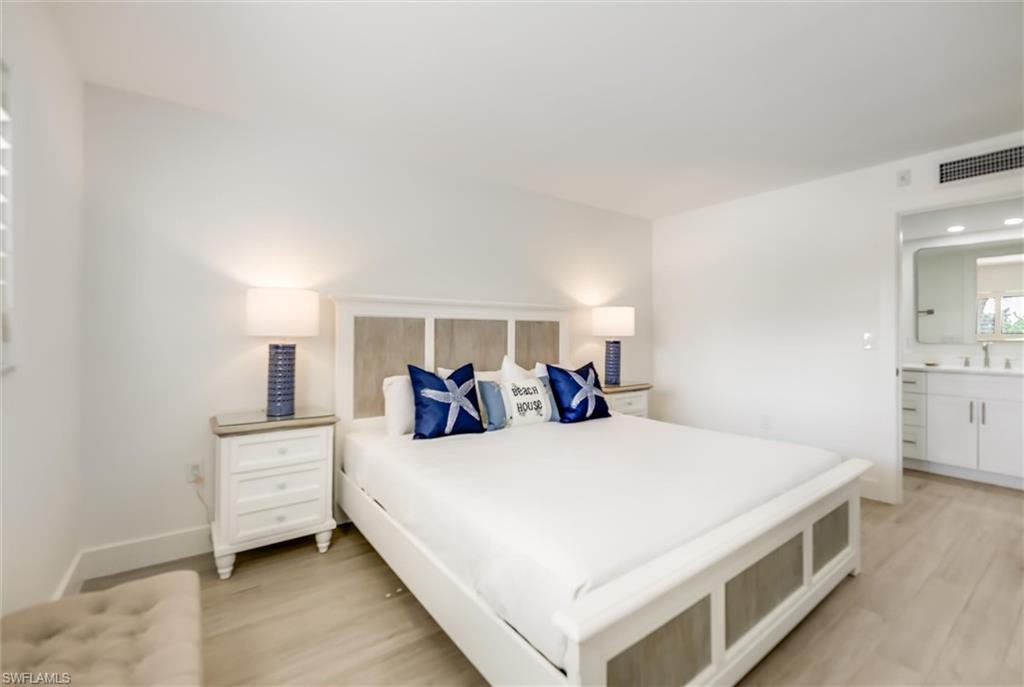 TENNIS VILLAS - Residential