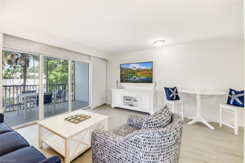 TENNIS VILLAS - Residential