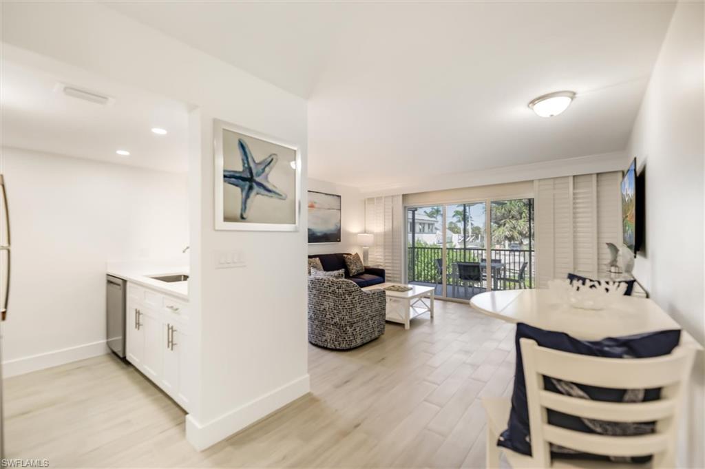 TENNIS VILLAS - Residential