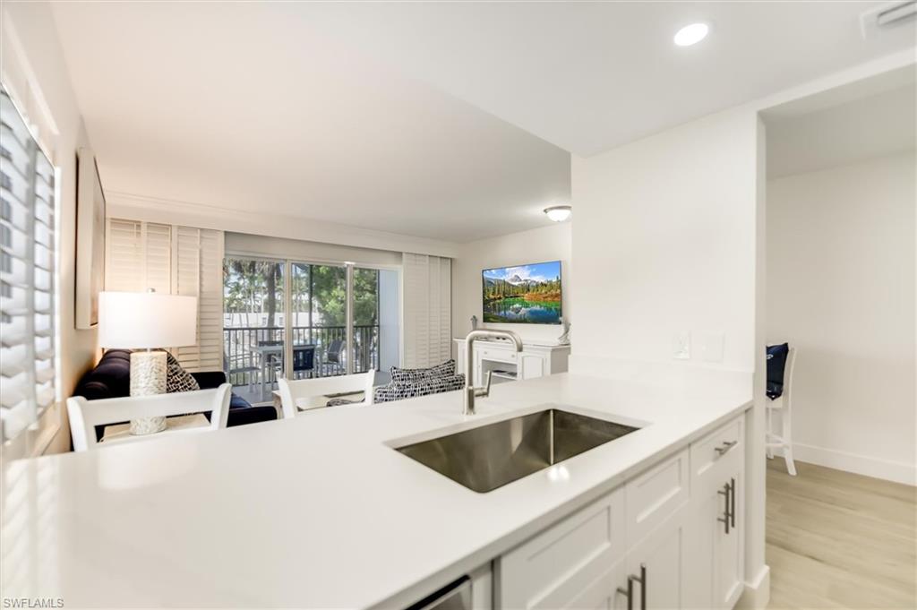 TENNIS VILLAS - Residential