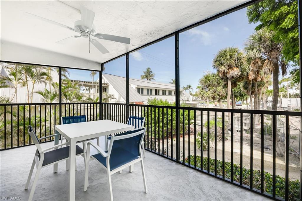 TENNIS VILLAS - Residential